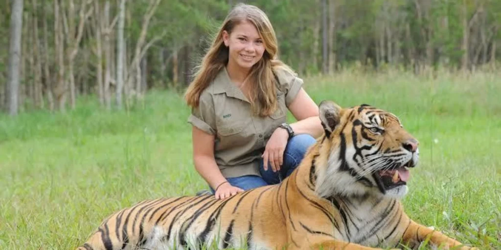 Bindi Irwin Bikini Pictures Hot Sexy Woophy