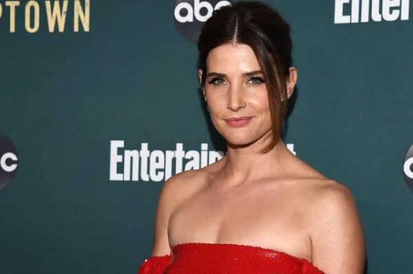 Cobie Smulders Sexy And Hot Bikini Pictures Woophy
