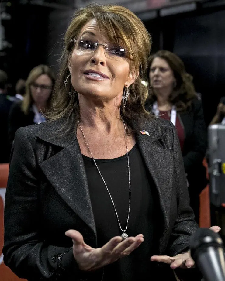 sarah palin swimsuit gun