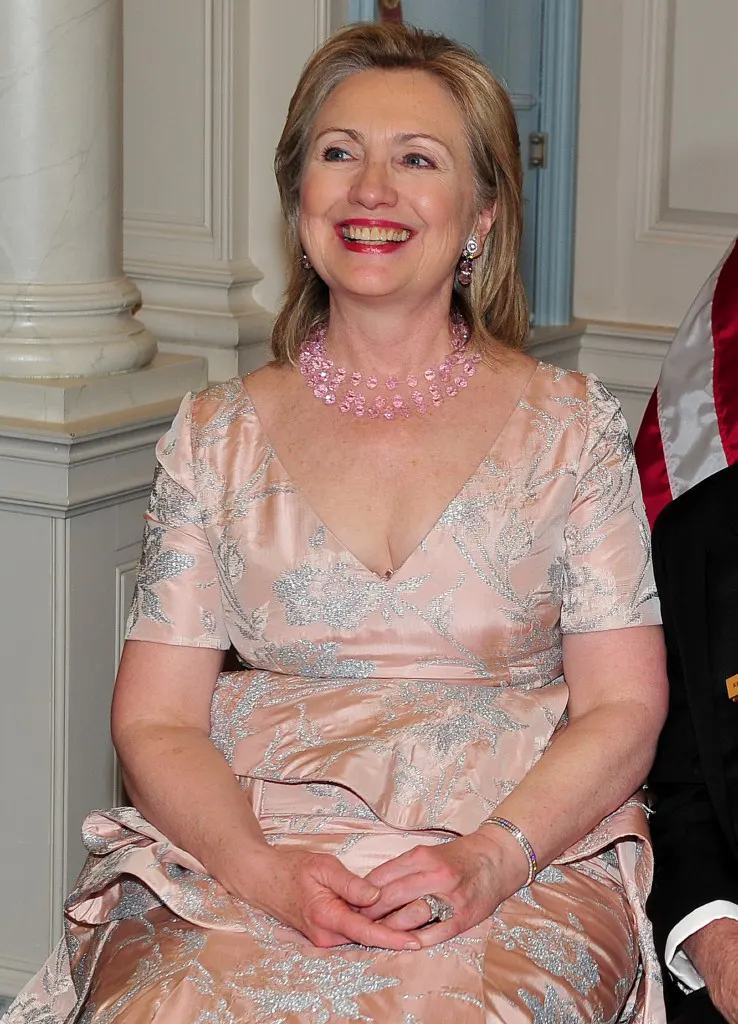 Hillary-Clinton-Hot-Looks