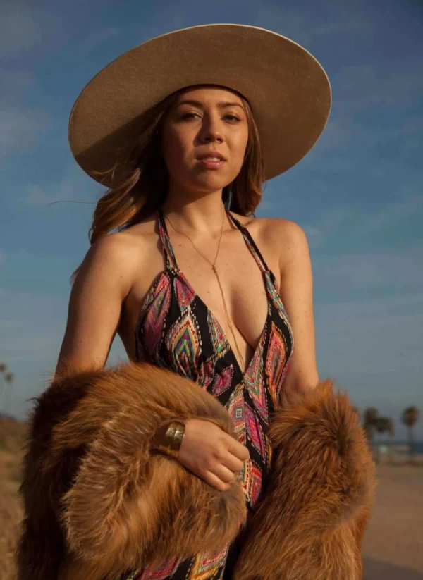 Bikini-Pictures-of-Jennette-Mccurdy
