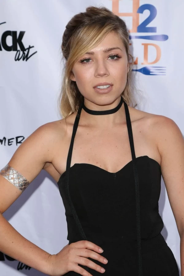 Hot-Photos-of-Jennette-Mccurdy