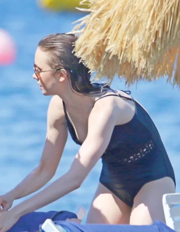 Lily-Collins-Bathing-Suit-Pictures