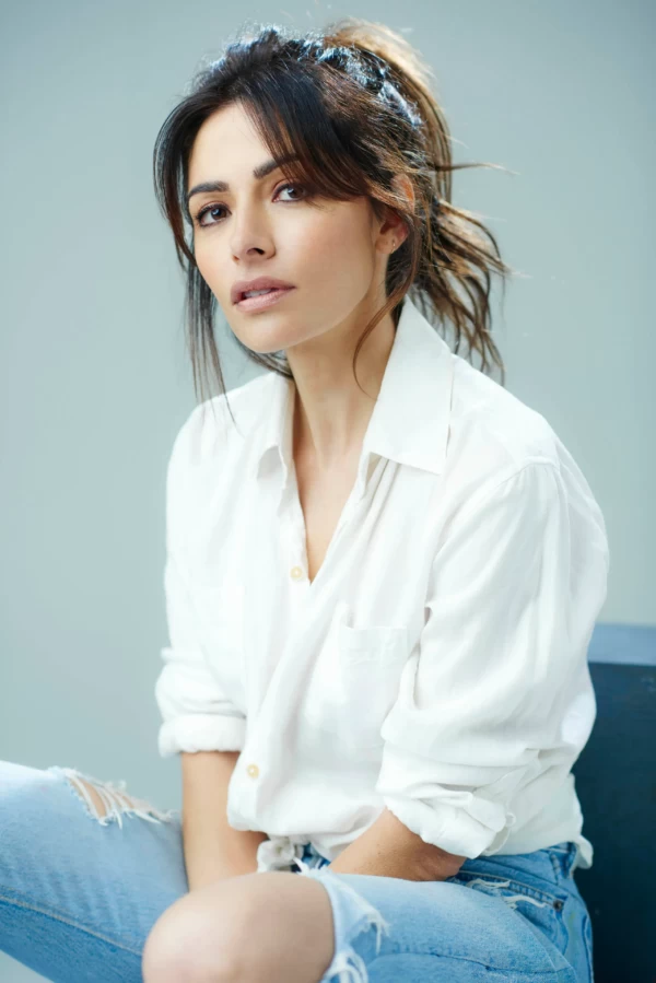 Pictures-of-Sarah-Shahi
