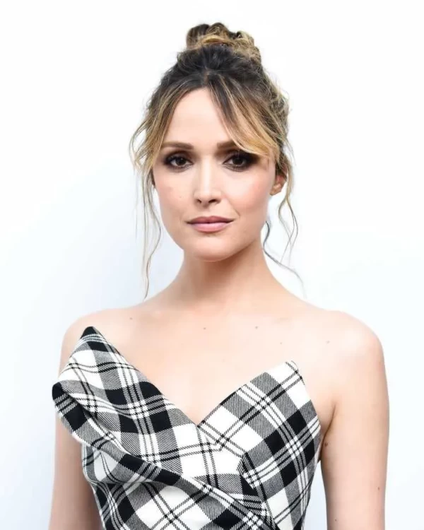 Rose-Byrne-Sexy-Looks