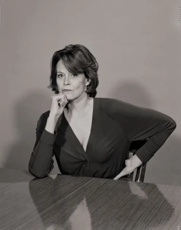 Hot-Looks-of-Sigourney-Weaver