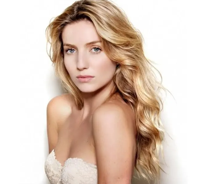Hot-Pictures-of-Annabelle-Wallis