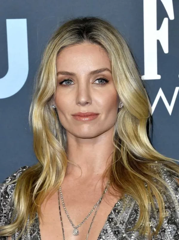Images-of-Annabelle-Wallis