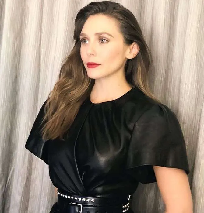 50 Elizabeth Olsen Sexy And Hot Bikini Pictures Woophy 3318
