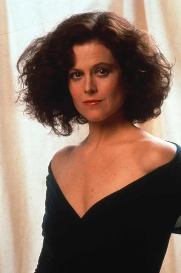 Sexy-Images-of-Sigourney-Weaver