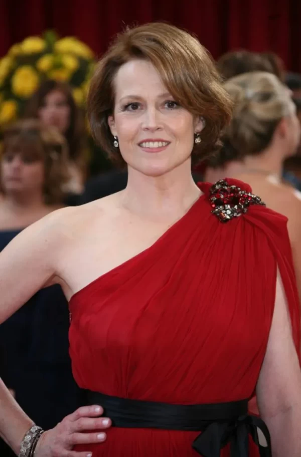 50 Sigourney Weaver Sexy And Hot Bikini Pictures Woophy 