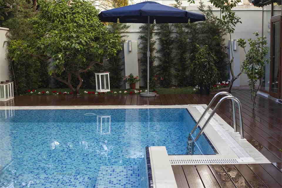 Homeowner's Guide to Pool Renovation on Any Budget